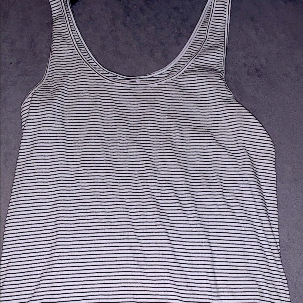 super cute fitted white and black tank